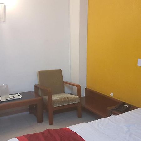 Hotel Balajee Palace Hajdarabad Zewnętrze zdjęcie